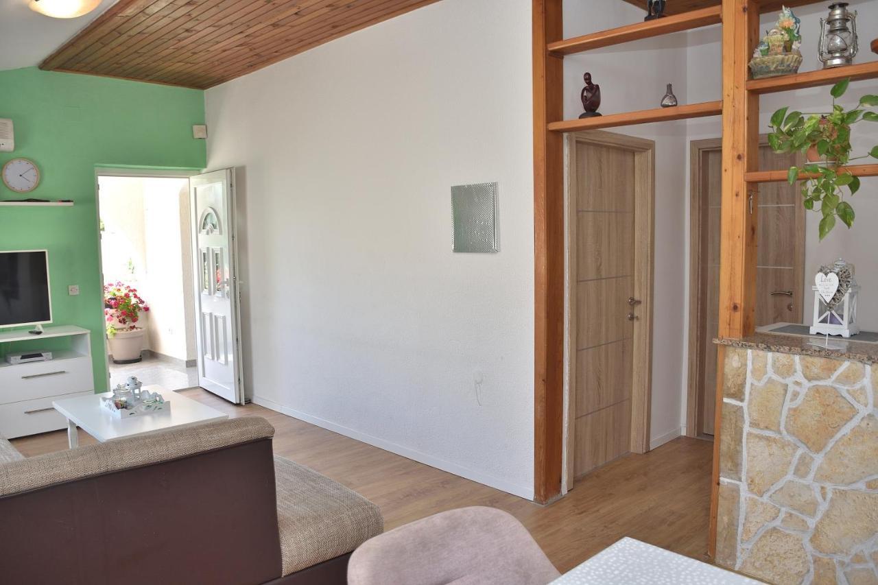 Apartment Leonora โวดีเซ ภายนอก รูปภาพ