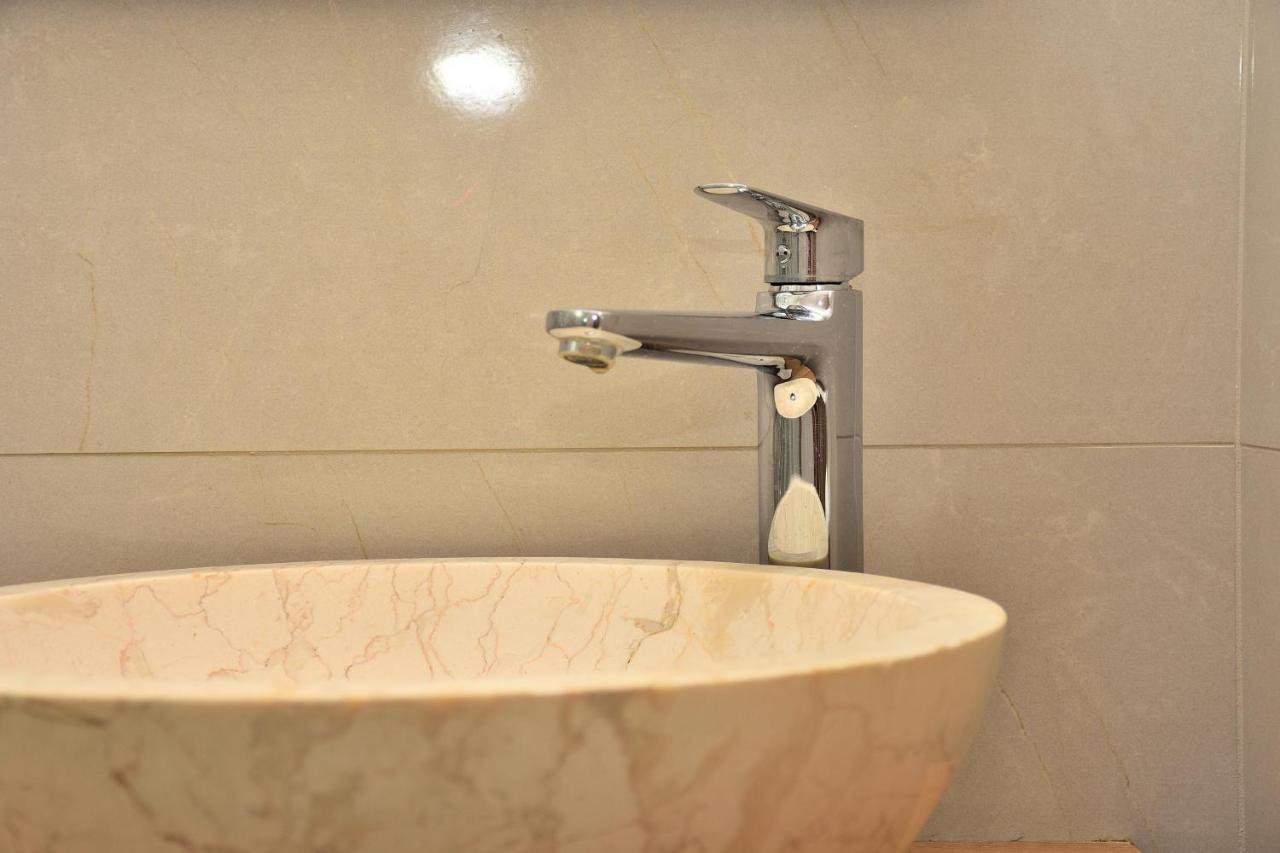 Apartment Leonora โวดีเซ ภายนอก รูปภาพ